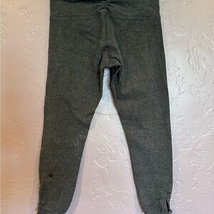 lululemon athletica Dark Gray Cropped Leggings - 6